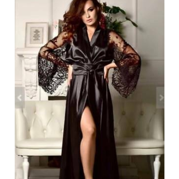Other - Nwt Black Satin & Lace Long Kimono